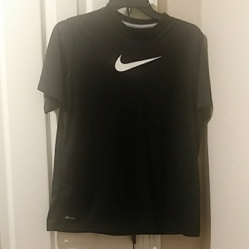 Nike dri fit Boys tshirt